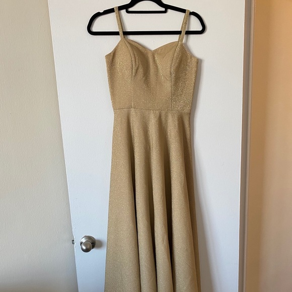 Turkish Dress - Picture 7 of 8